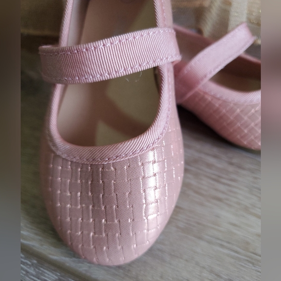 Baby's Smart fit light rose faux leather dress shoe Size 5 1/2 - Picture 3 of 8